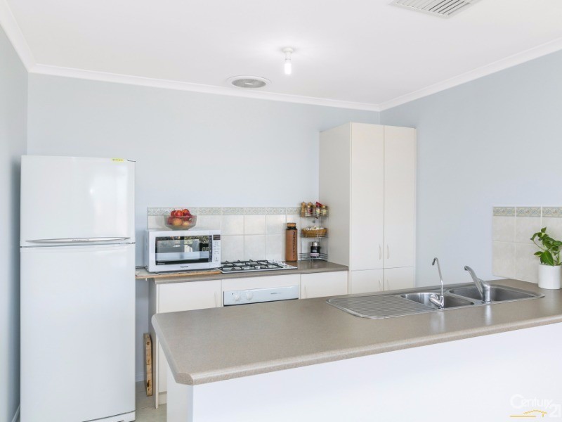 63 Chamberlain Drive, Christie Downs SA 5164