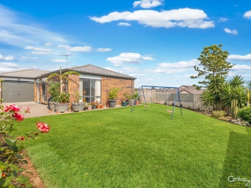 63 Chamberlain Drive, Christie Downs SA 5164