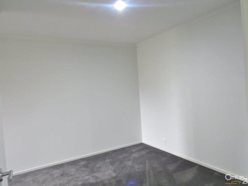 16/8 Trunnel Court, Seaford Meadows SA 5169