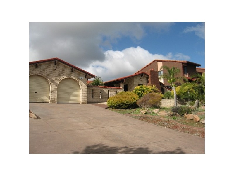 4 LEIGH STREET, Salisbury Heights SA 5109