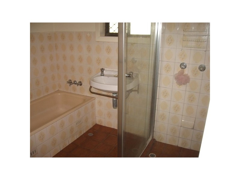 16 ATHALIE AVENUE, Parafield Gardens SA 5107