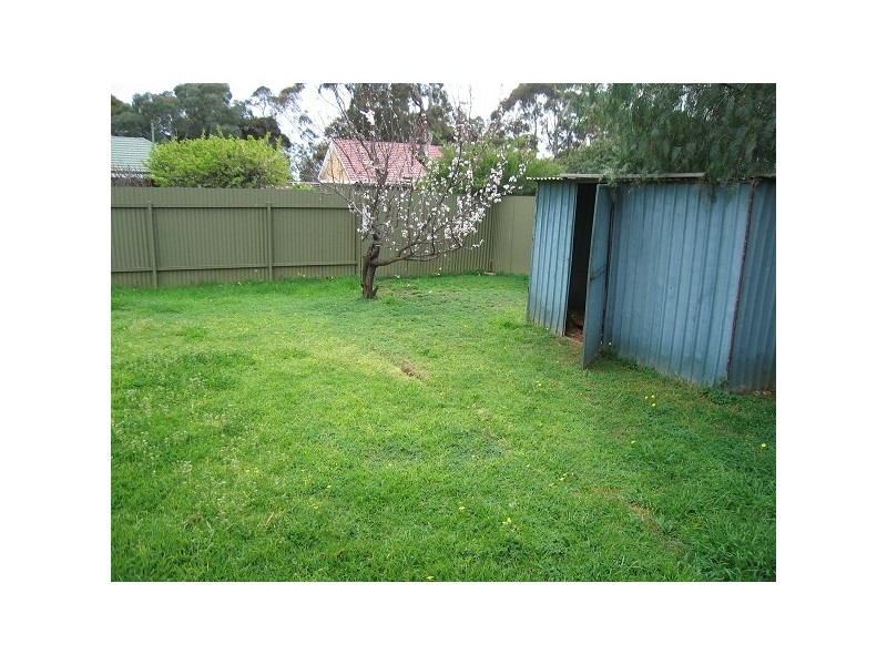 18 BARROW CRESCENT, Elizabeth Vale SA 5112