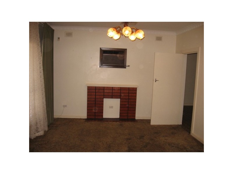4 MCINTOSH  CRESCENT, Brahma Lodge SA 5109