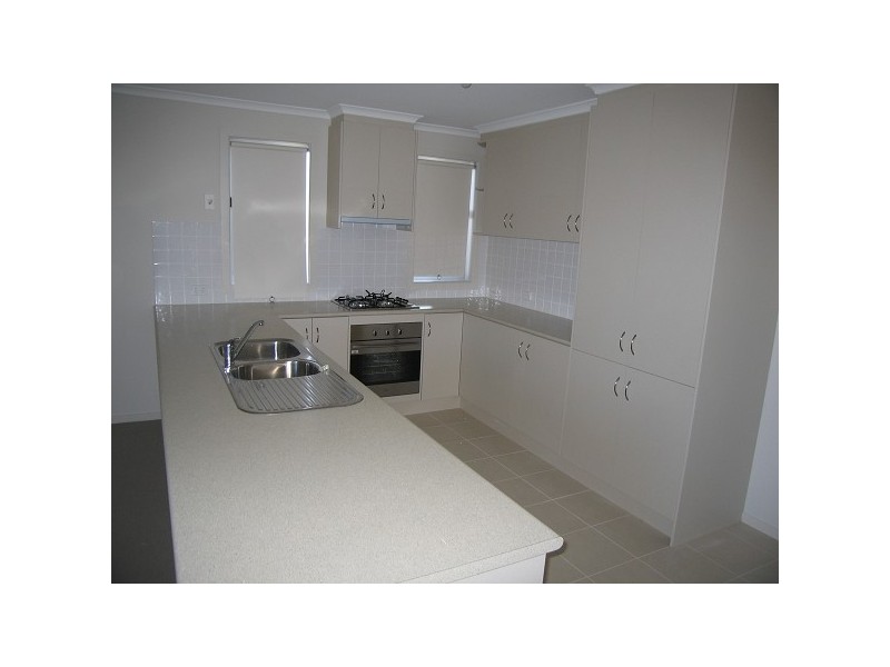 44 WATTLEBIRD DRIVE, Burton SA 5110