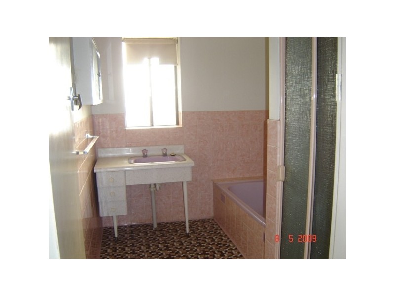 3 Victoria  St, Glanville SA 5015