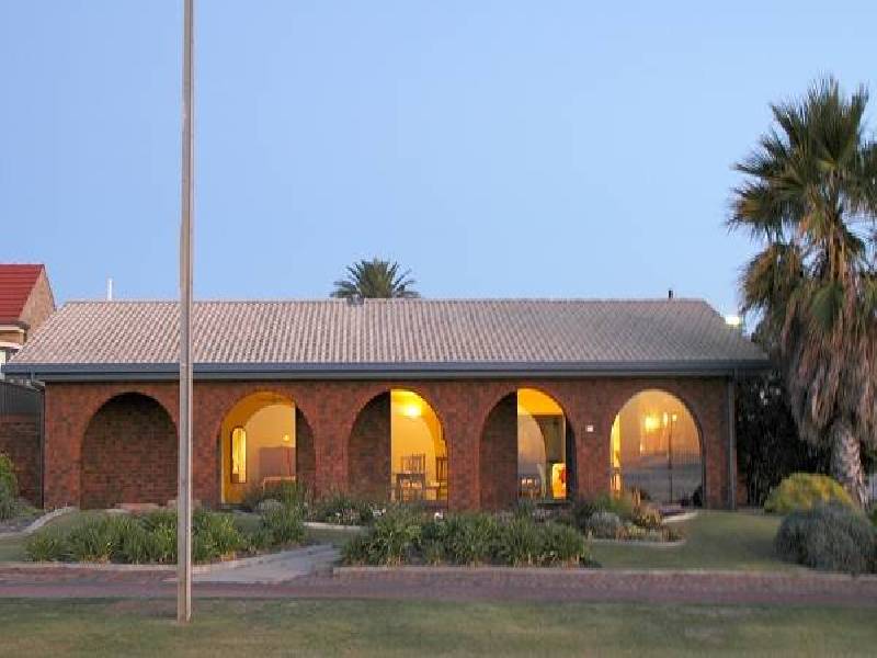 214 Lady Gowrie Drive, Largs Bay SA 5016