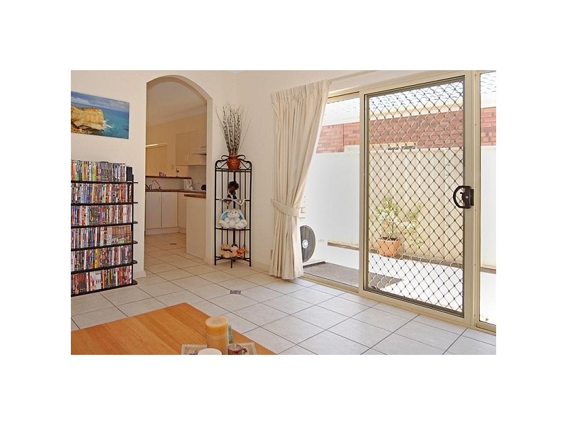 2 Third Avenue, Woodville Gardens SA 5012