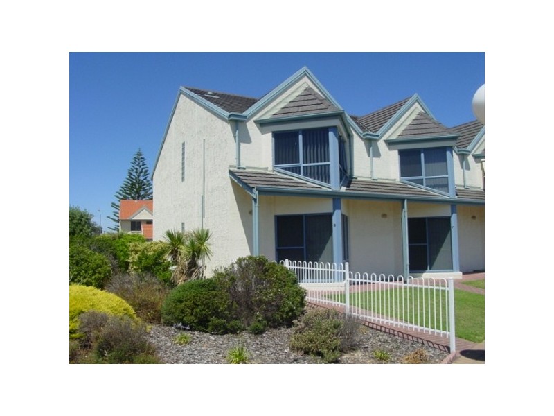 8/1 Falie Drive, North Haven SA 5018