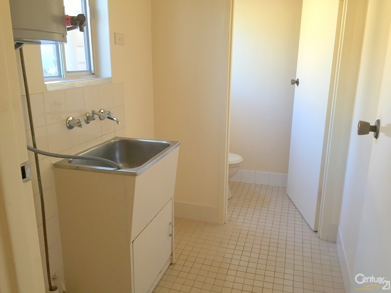 10-27 Wright Street, Henley Beach SA 5022