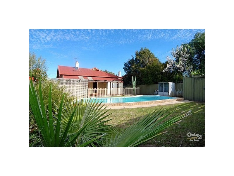 3 Centre Street, Largs Bay SA 5016