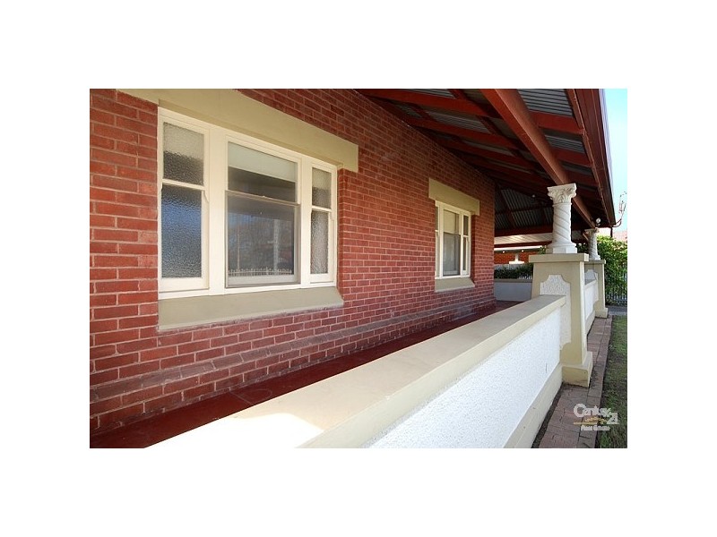 3 Centre Street, Largs Bay SA 5016