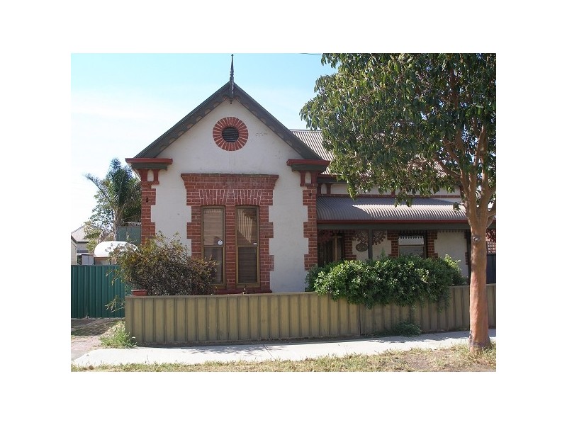 15 Martin St, Birkenhead SA 5015