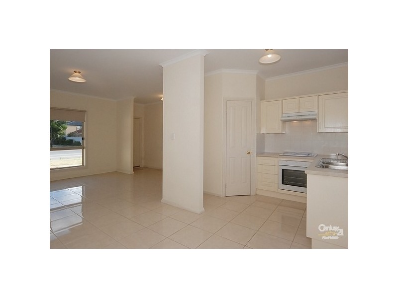 738 Military Road, Taperoo SA 5017