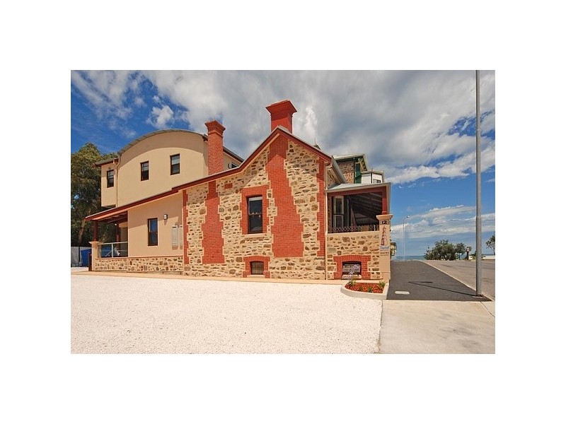 2/12 Newman Street, Semaphore SA 5019