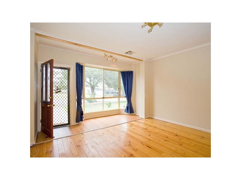 18 Echunga Street, Taperoo SA 5017