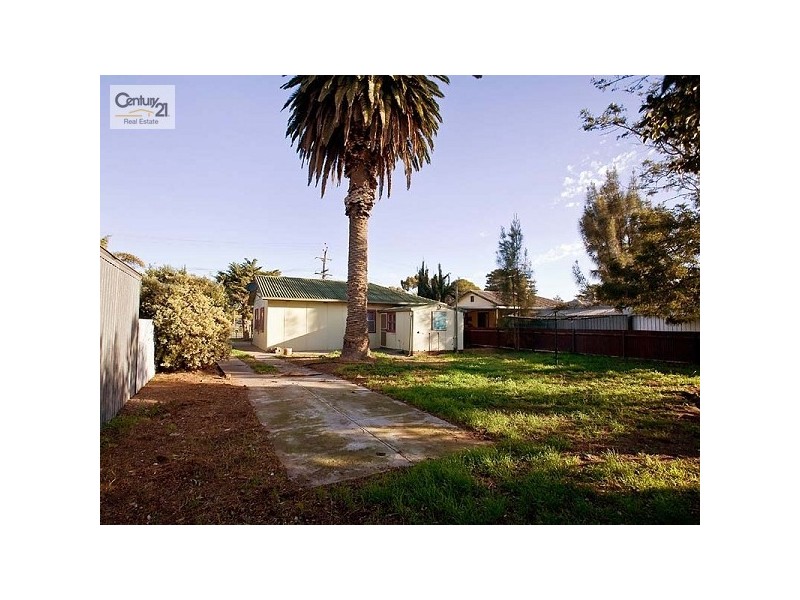 17 Kenmare Street, Taperoo SA 5017