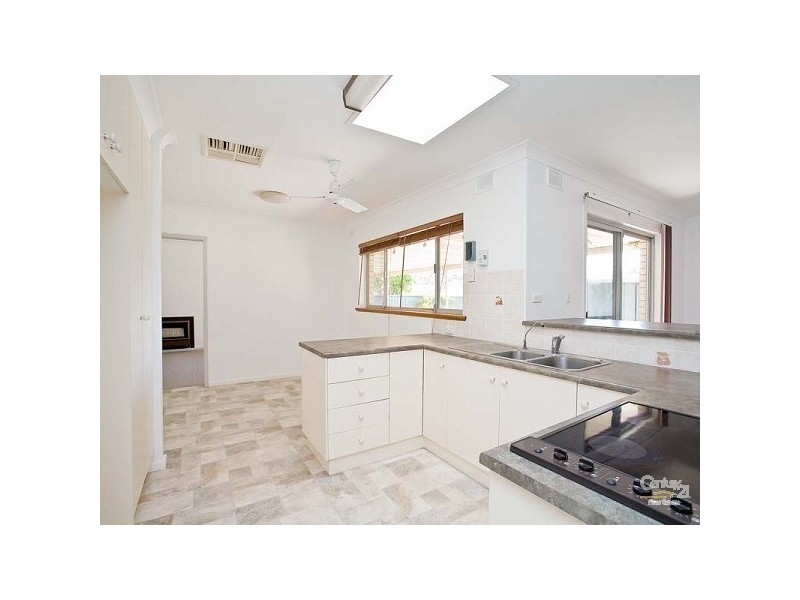 4 Salem Court, North Haven SA 5018