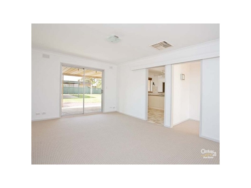 4 Salem Court, North Haven SA 5018