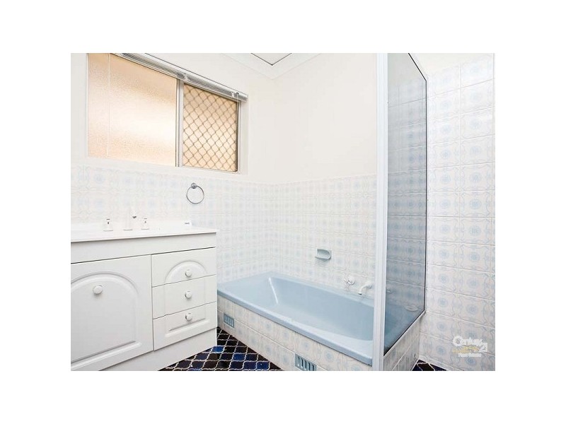 4 Salem Court, North Haven SA 5018