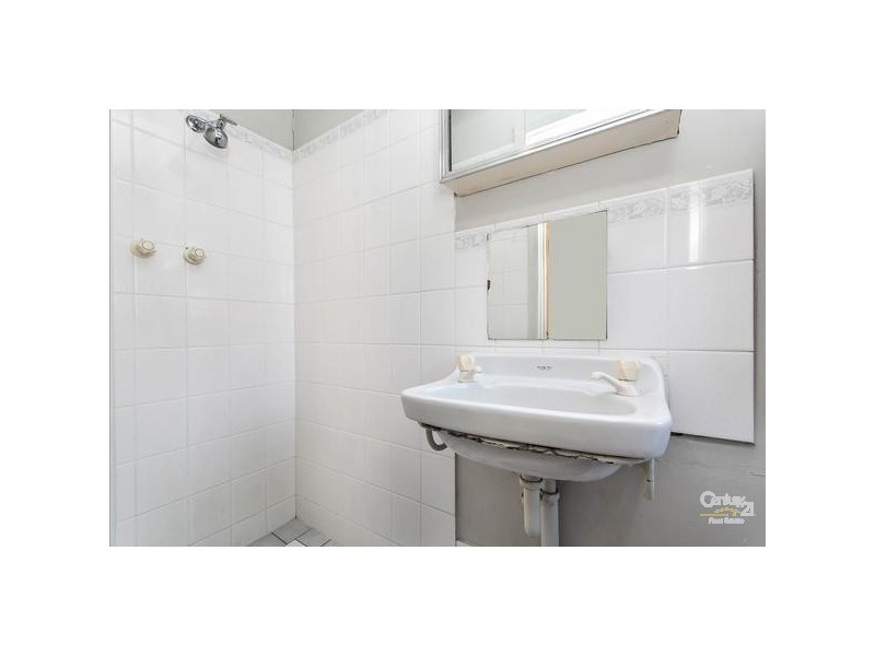 2/13 Ship Street, Port Adelaide SA 5015