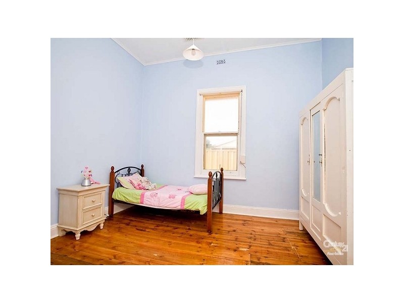 18 Levi Street, Birkenhead SA 5015