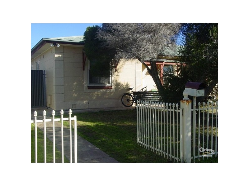 5 Yongala St, Taperoo SA 5017