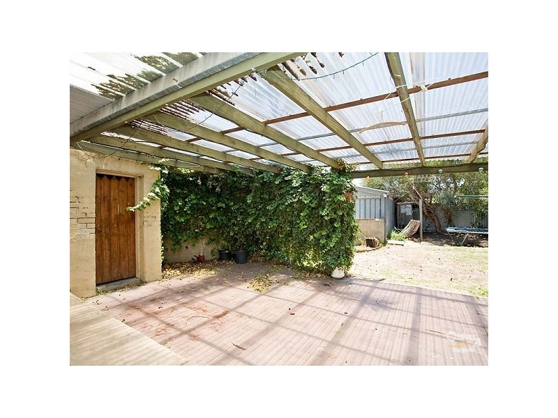23 Claughton Rd, Largs Bay SA 5016