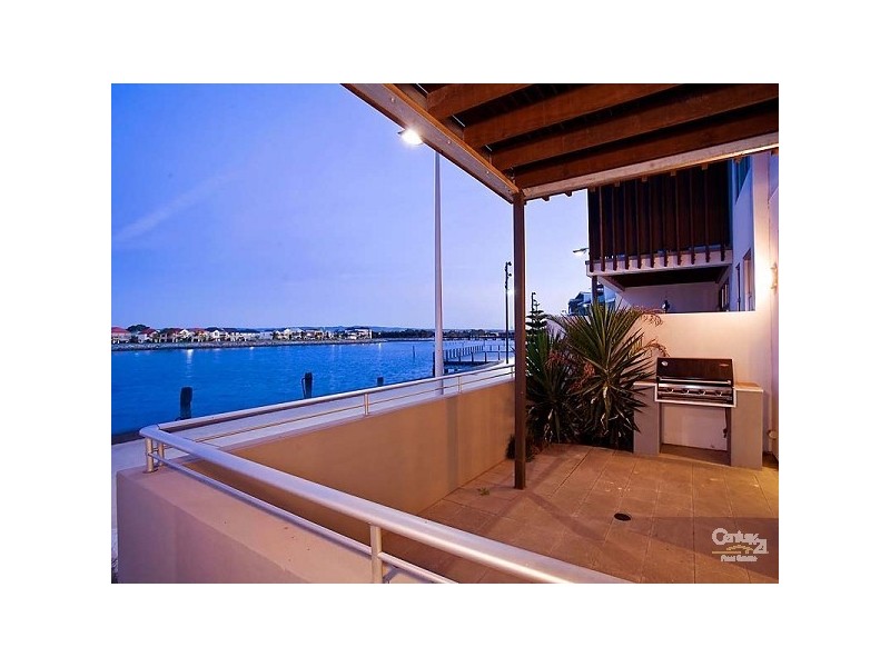 8 Parri Crescent NEWPORT, Port Adelaide SA 5015