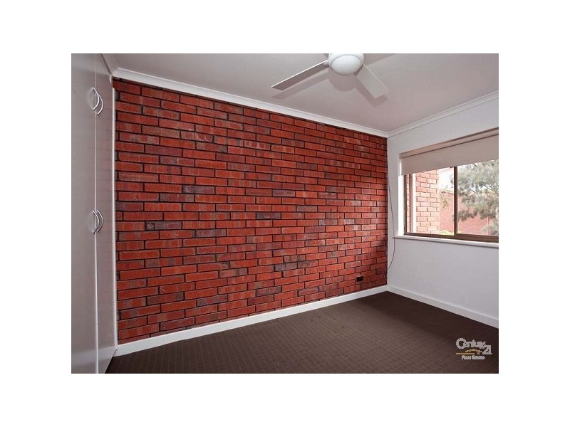 21 Brebner Drive, West Lakes SA 5021