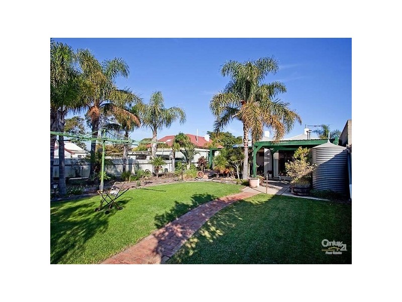 24 Roberts Street, Birkenhead SA 5015