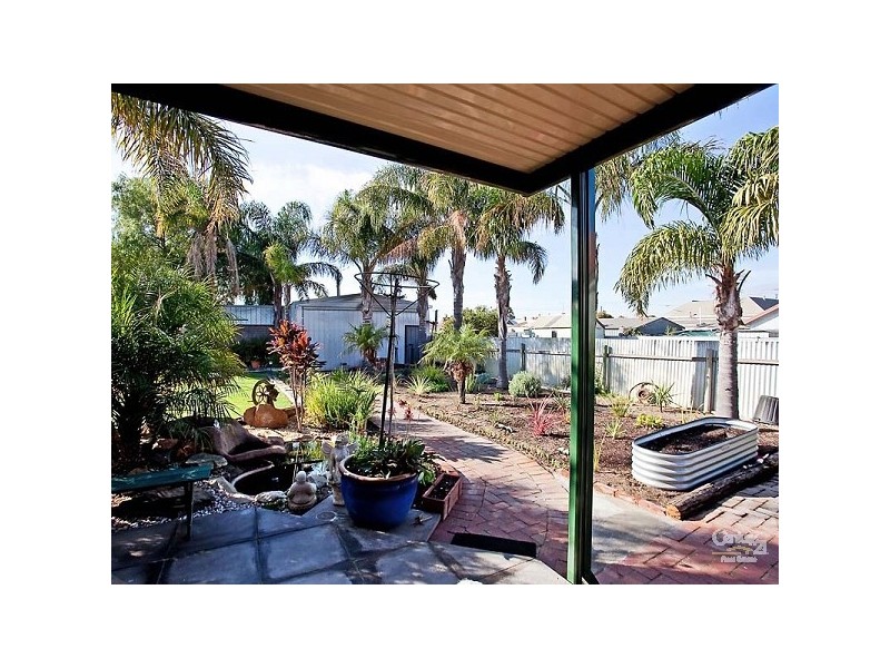 24 Roberts Street, Birkenhead SA 5015