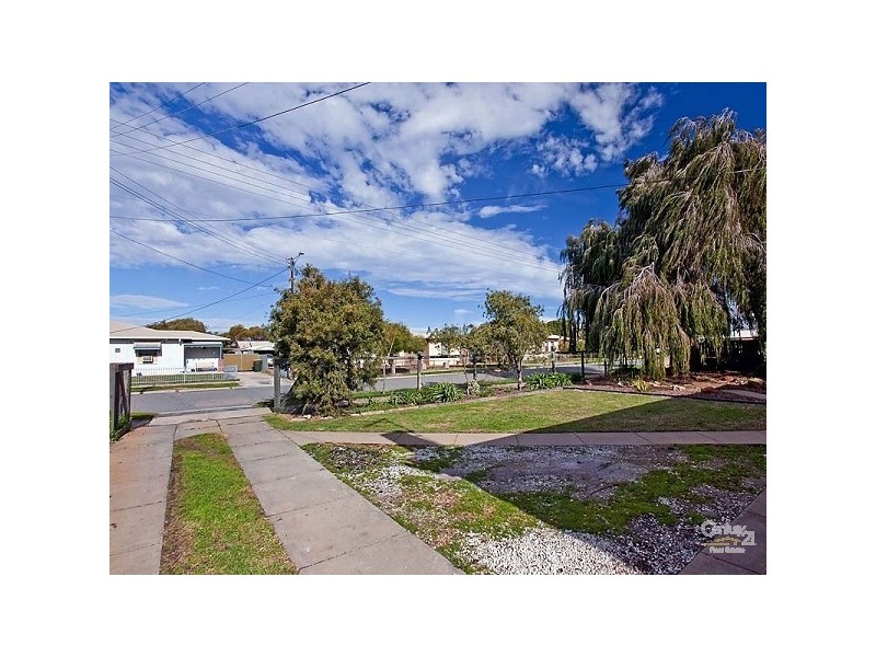 17 Nyora Crescent, Taperoo SA 5017