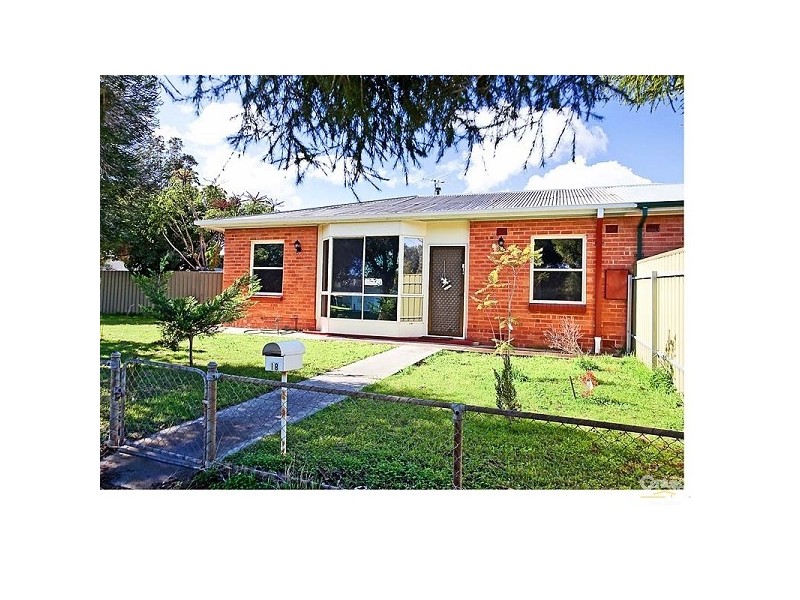 18 Echunga Street, Taperoo SA 5017