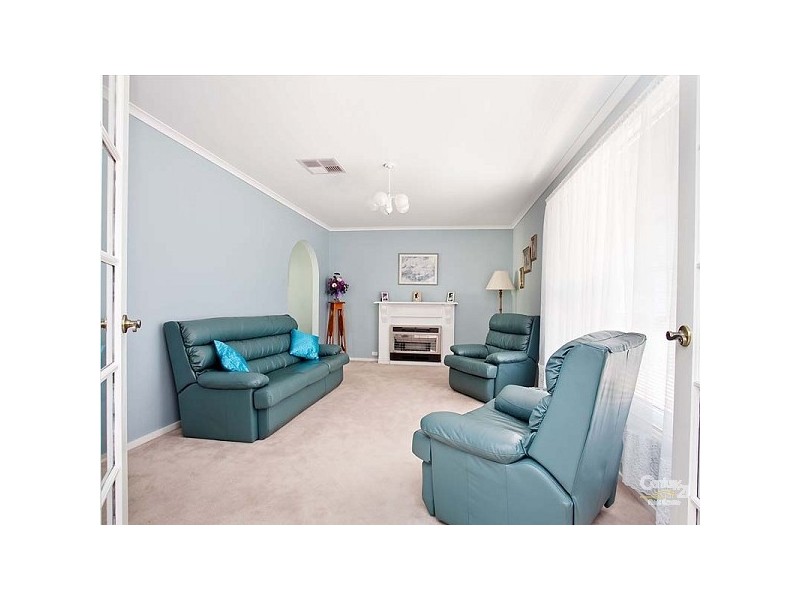 8 Jenolan Crescent, Hillbank SA 5112