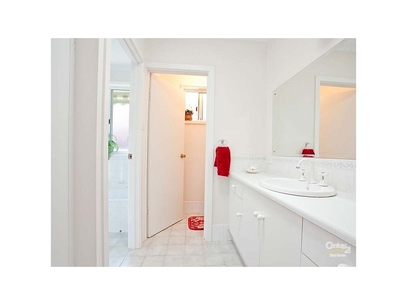 8 Jenolan Crescent, Hillbank SA 5112