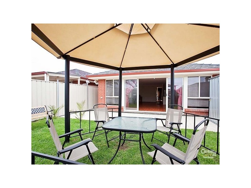 5 Ernest Street, Taperoo SA 5017
