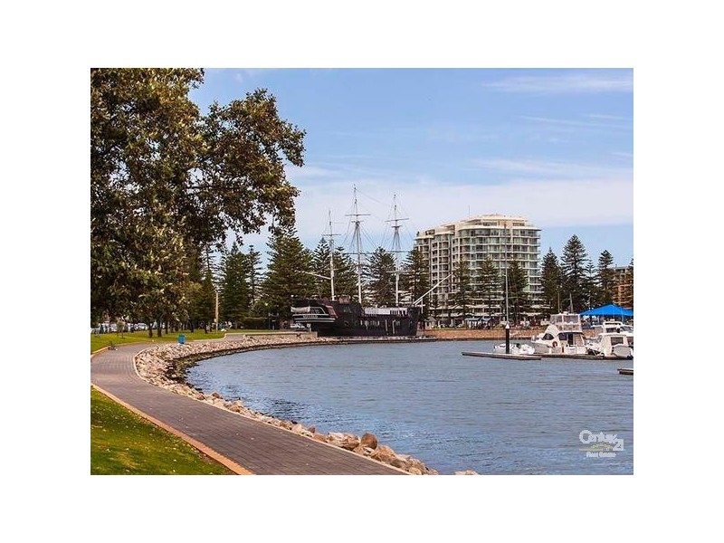 4 Carnarvon Avenue, Glenelg North SA 5045