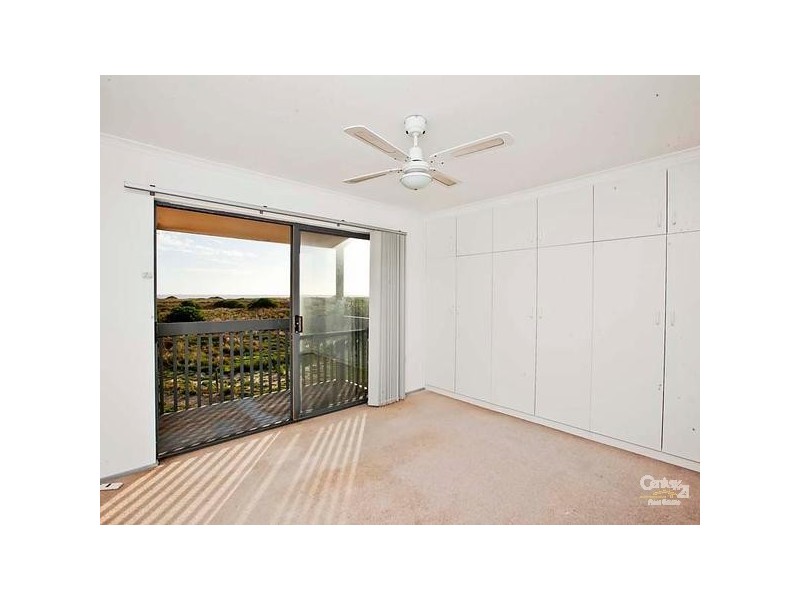 112 Gulf Point Drive, North Haven SA 5018