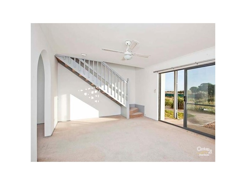 112 Gulf Point Drive, North Haven SA 5018