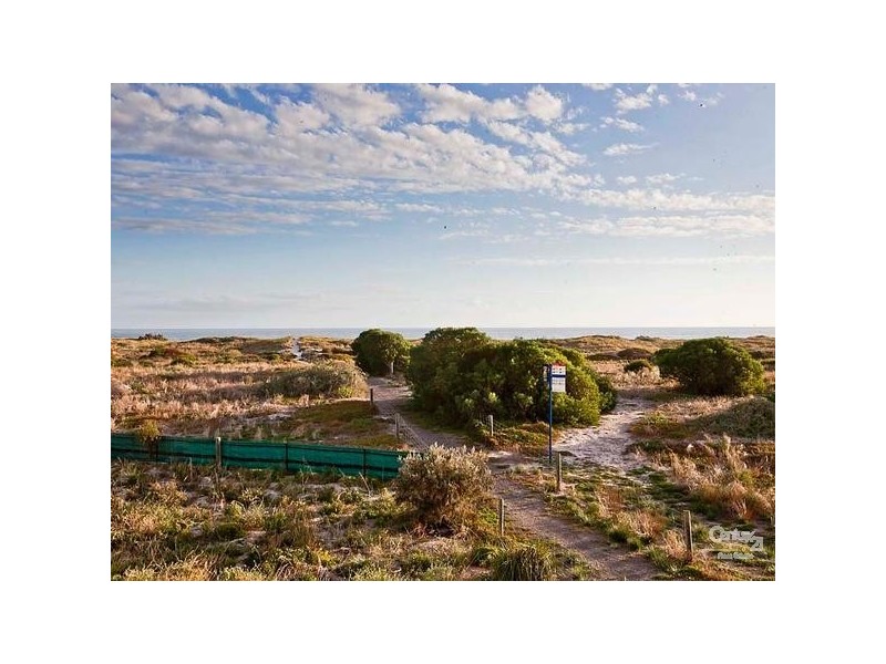 112 Gulf Point Drive, North Haven SA 5018