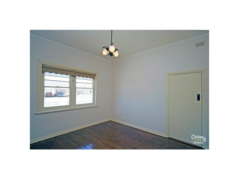 11 Connor Street, Glanville SA 5015