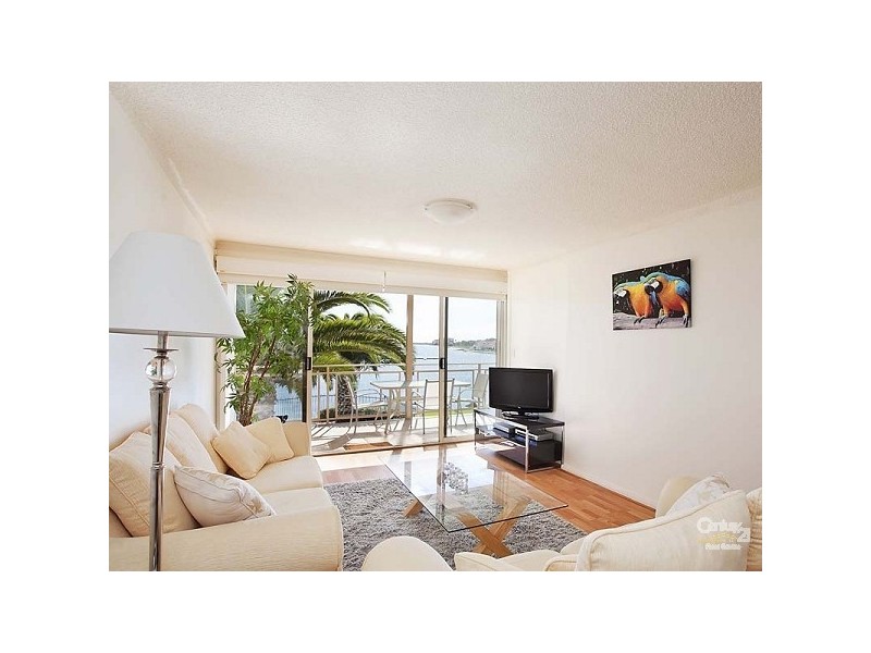 11/242 Trimmer Parade, West Lakes SA 5021