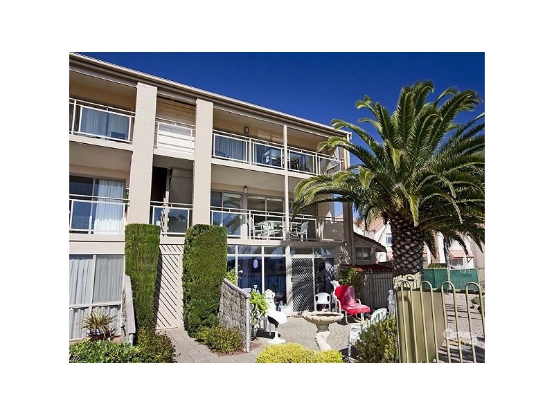 11/242 Trimmer Parade, West Lakes SA 5021