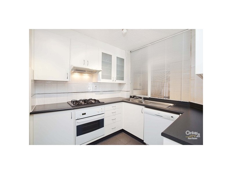 11/242 Trimmer Parade, West Lakes SA 5021