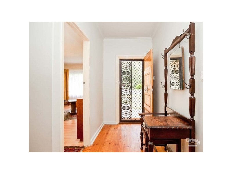 11 Knightsbridge Avenue, Valley View SA 5093