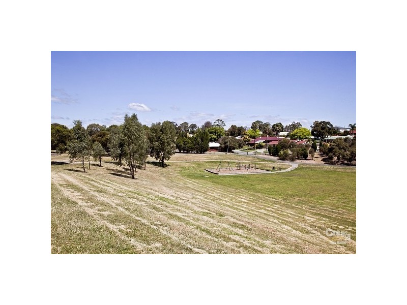 2 Mersey Court, Para Hills SA 5096