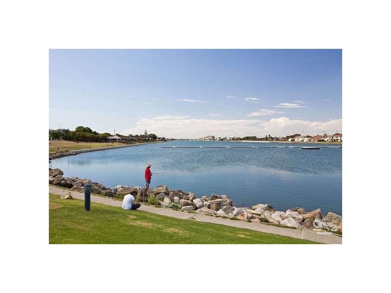 13/72 Military Road, Tennyson SA 5022