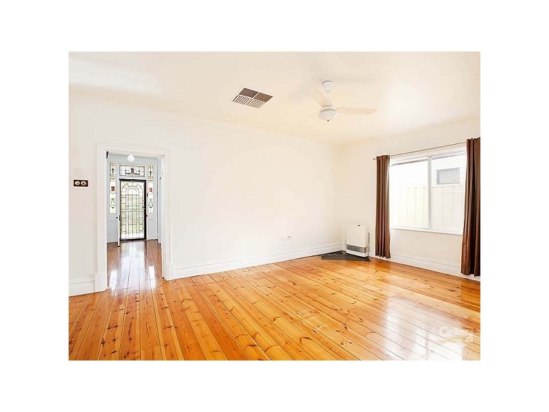 7 Waverley Street, Largs Bay SA 5016