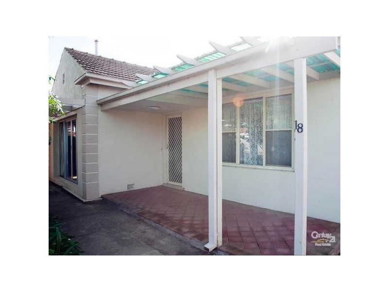 18 The Strand, Largs North SA 5016