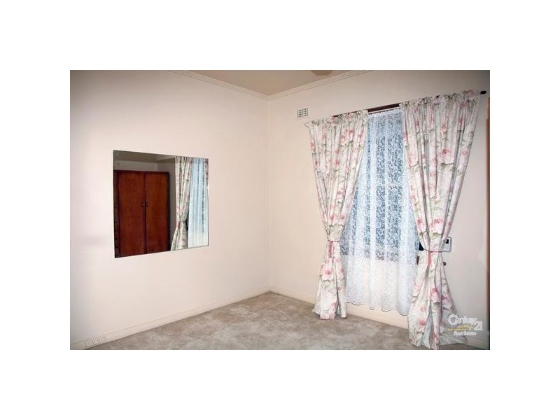 18 The Strand, Largs North SA 5016